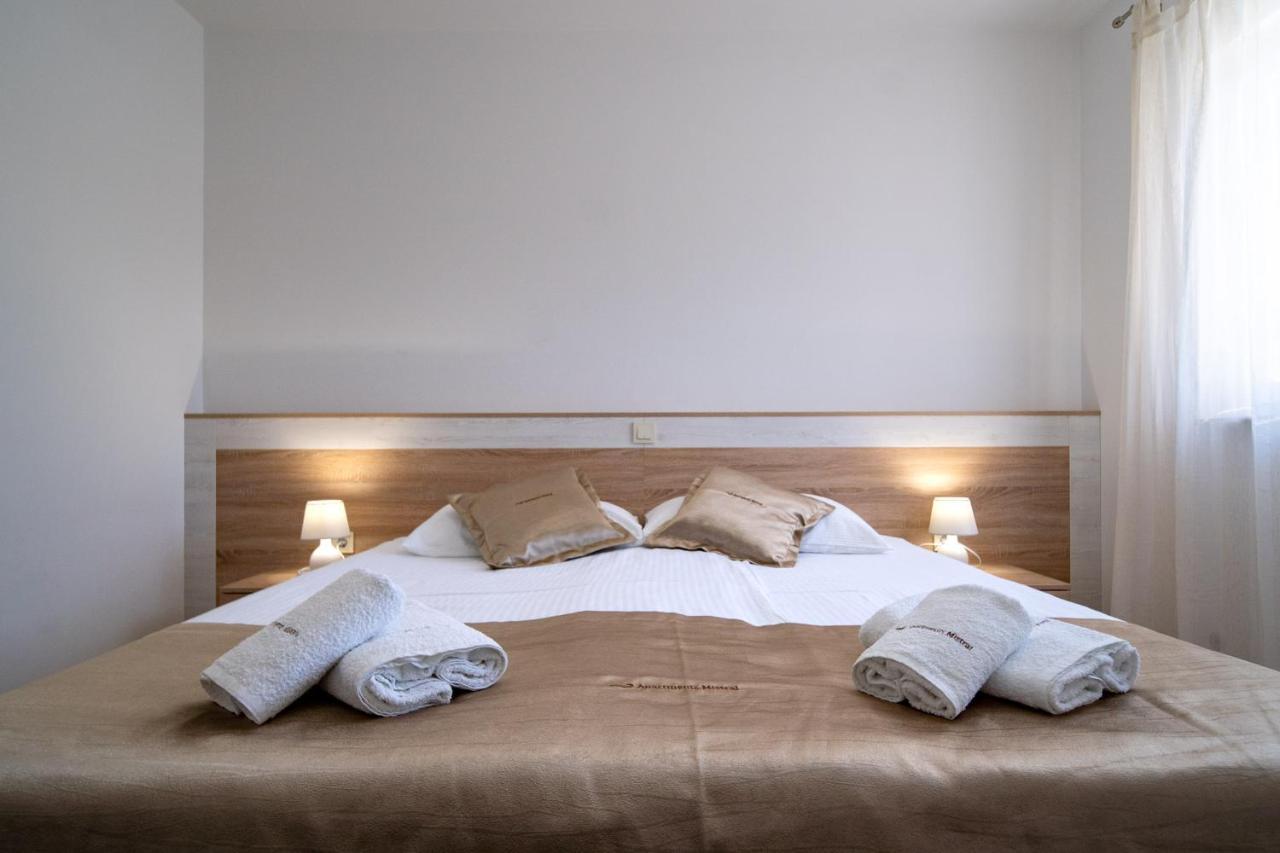 Mistral Apartments โลปาร์ ภายนอก รูปภาพ