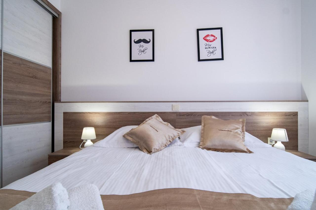 Mistral Apartments โลปาร์ ภายนอก รูปภาพ