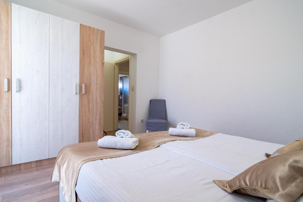 Mistral Apartments โลปาร์ ภายนอก รูปภาพ